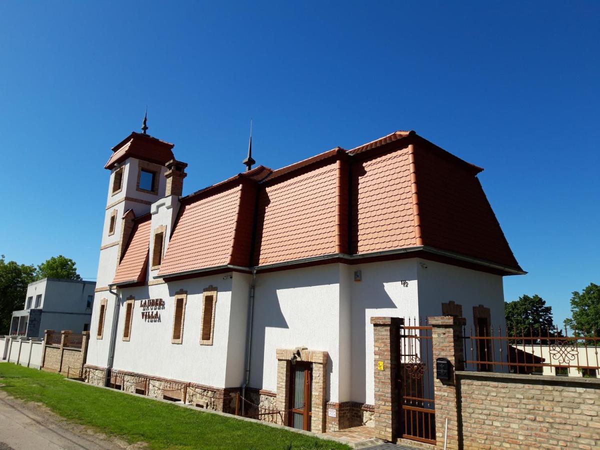 Lauber Villa Pécs Esterno foto